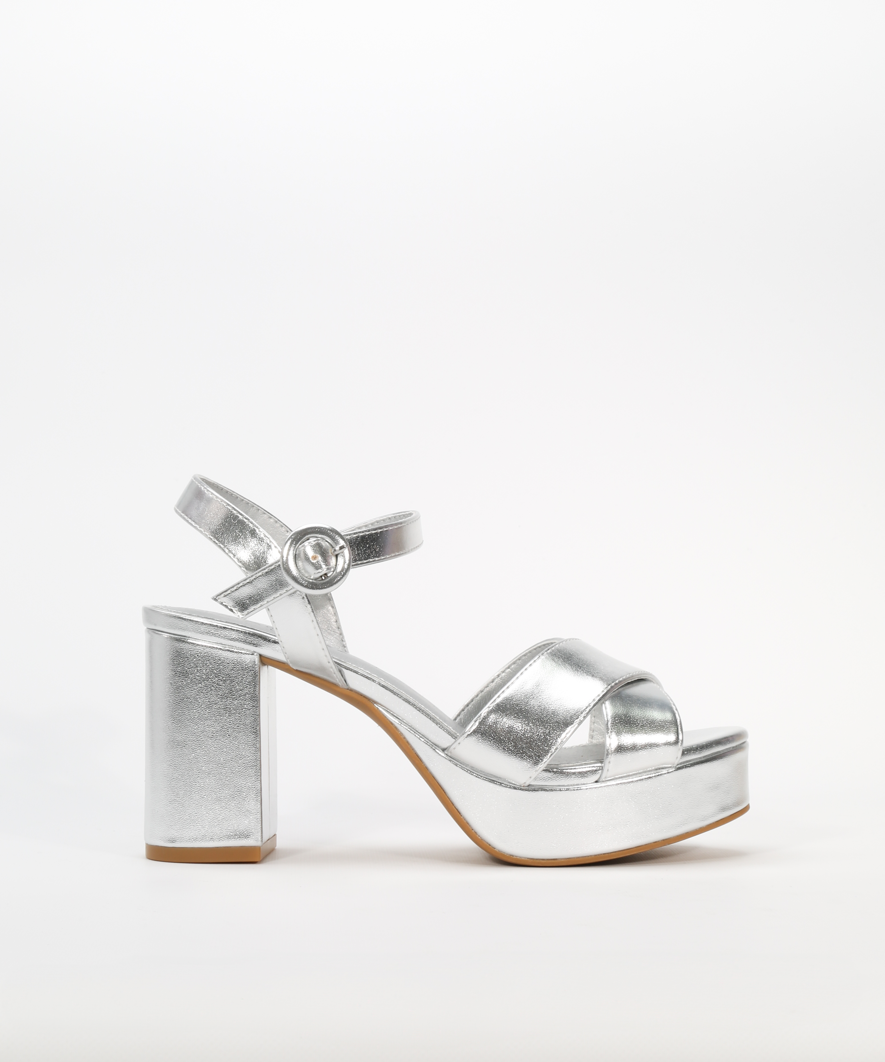 Sandalia tac&oacute;n tiras cruzadas image number null